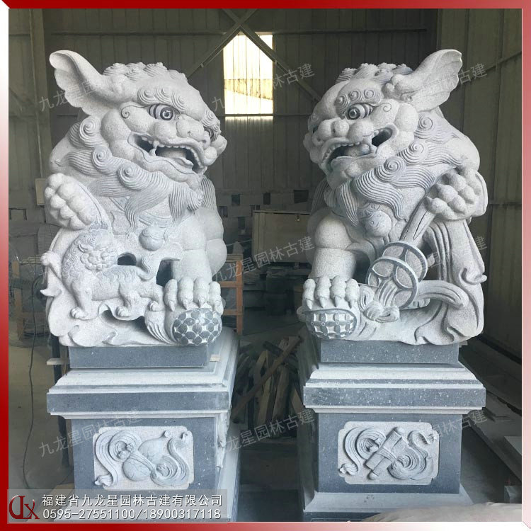 石雕獻(xiàn)錢獅